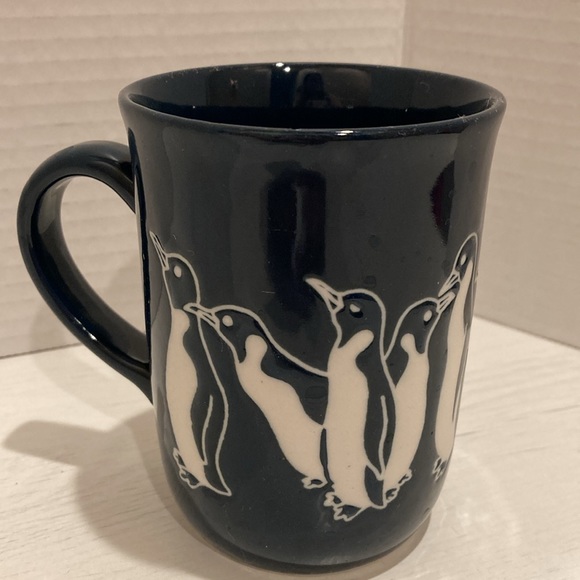 Otagiri Embossed Penguin Mug Cup Blue and White 10oz - Picture 3 of 9